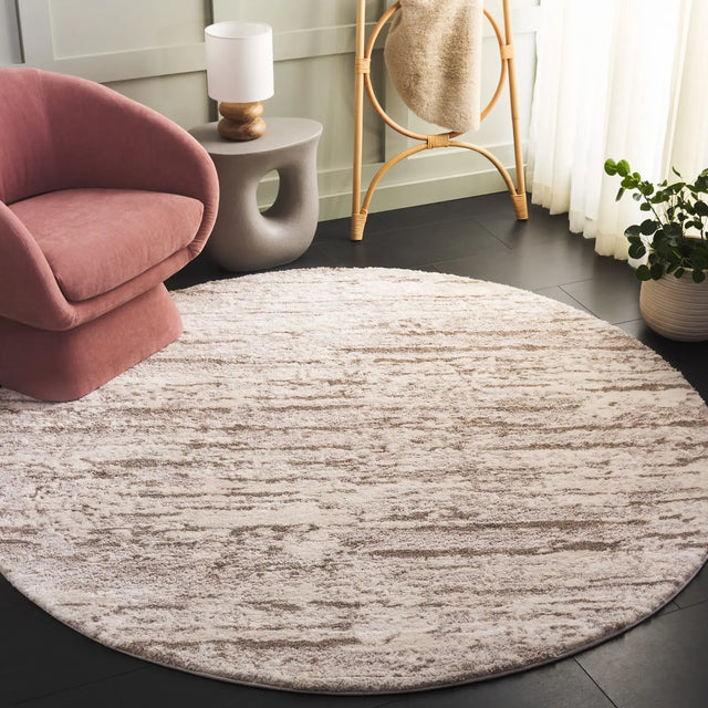 Safavieh Century 300 6'-7" x 6'-7" Rug in Ivory / Brown