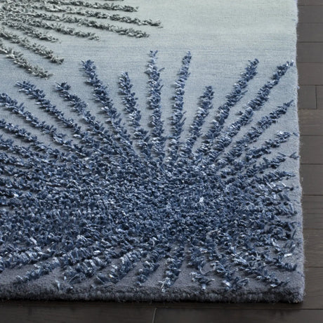 Safavieh Soho 5'-0" x 8'-0" Rug in Denim