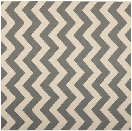 Safavieh Courtyard 6'-7" x 6'-7" Rug in Grey / Beige