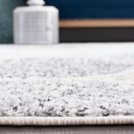 Safavieh Madison 4'-0" x 6'-0" Rug in Ivory / Blue