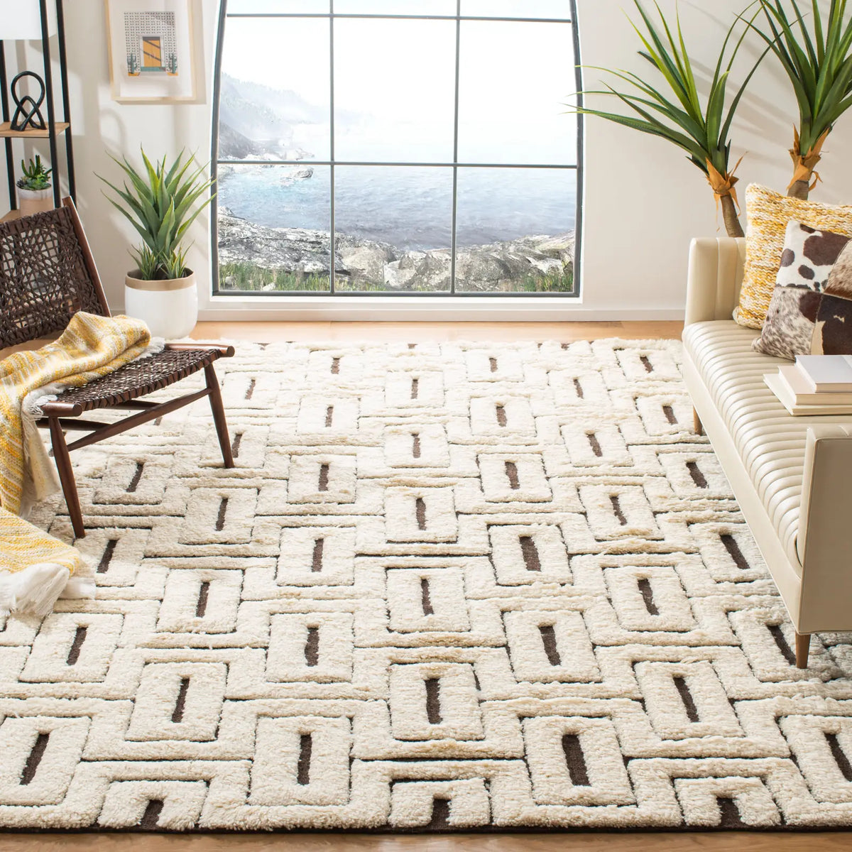 Safavieh Kenya 6'-0" x 9'-0" Rug in Ivory / Brown