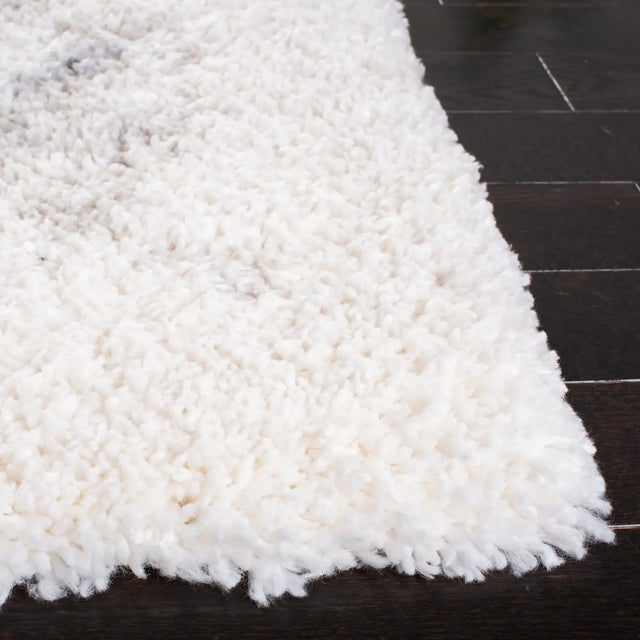 Safavieh Fontana Shag  800 4'-0" x 6'-0" Rug in Grey / Ivory