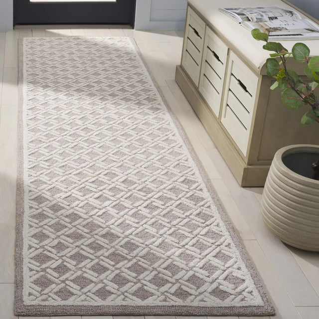 Safavieh Genre 2'-3" x 8'-0" Rug in Beige / Ivory