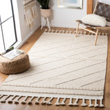 Safavieh Casablanca 4'-0" x 6'-0" Rug in Beige / Ivory