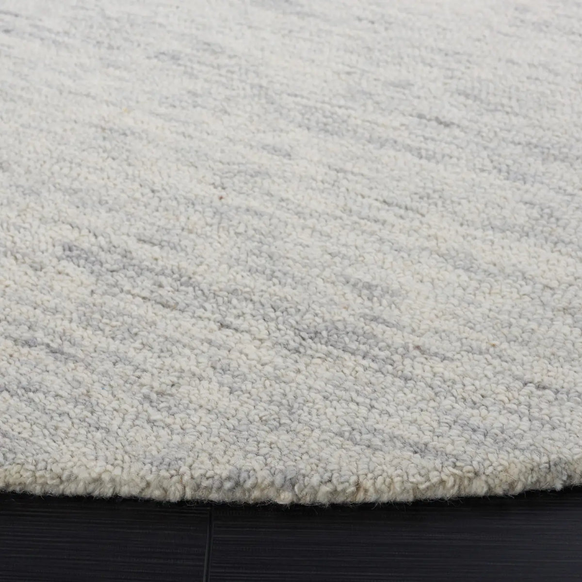 Safavieh Metro 6'-0" x 6'-0" Rug in Ivory