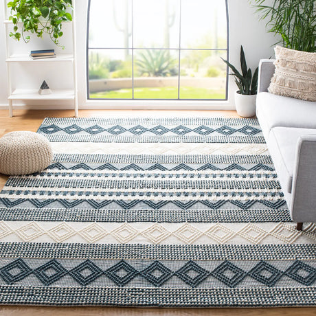 Safavieh Natura 10'-0" x 14'-0" Rug in Dark Green / Ivory