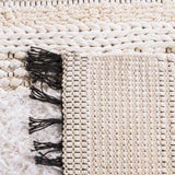 Safavieh Boston 4'-0" x 6'-0" Rug in Ivory / Beige