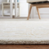 Safavieh Metro 4'-0" x 6'-0" Rug in Gold / Ivory