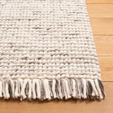 Safavieh Natura 4'-0" x 6'-0" Rug in Grey / Black