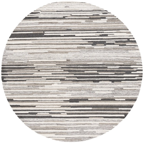 Safavieh Fifth Avenue 7'-0" x 7'-0" Rug in Natural / Grey