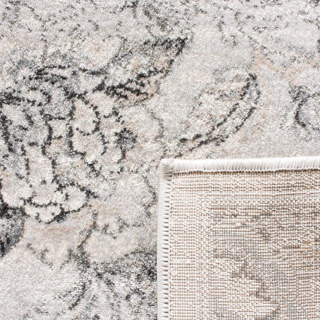Safavieh Carnegie 4'-0" x 6'-0" Rug in Silver / Grey