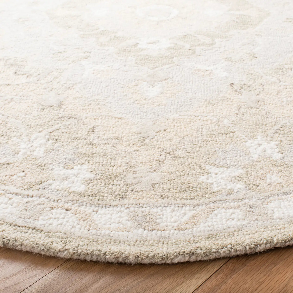 Safavieh Micro-Loop 5'-0" x 5'-0" Rug in Beige / Grey
