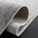 Safavieh Signature 400 5'-3" x 7'-7" Rug in Grey / Ivory