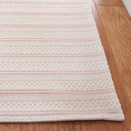 Safavieh Martha Stewart 5'-0" x 7'-0" Rug in Pink / Ivory
