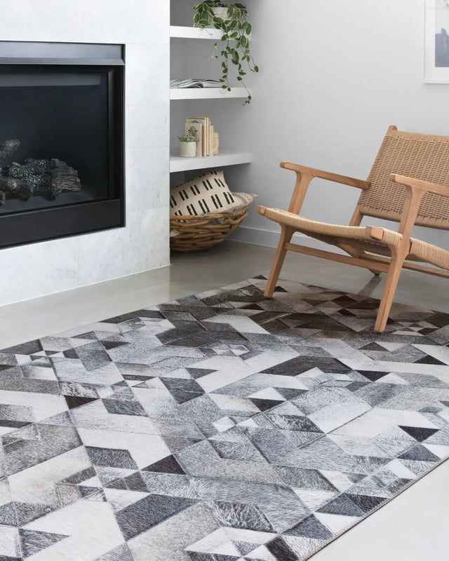 Loloi Maddox Mad-03 Grey / Ivory Rugs - room scene 1