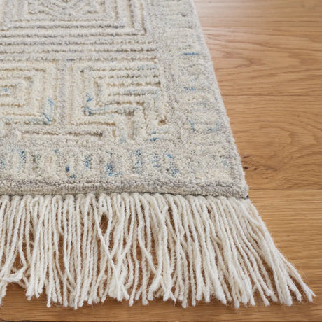 Safavieh Ikat 4'-0" x 6'-0" Rug in Ivory / Grey