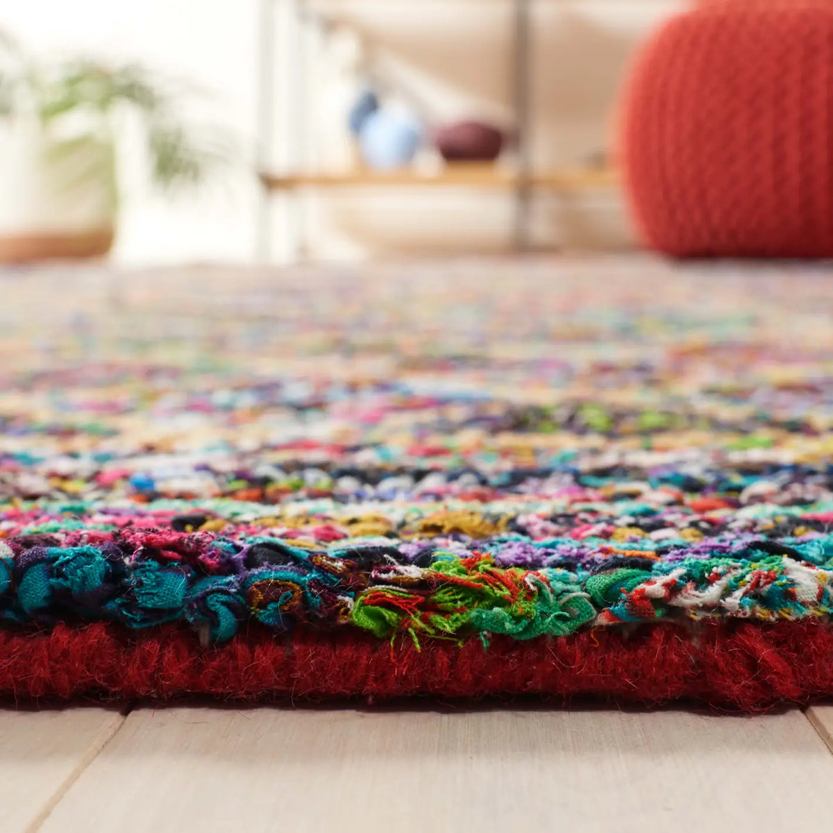 Safavieh Nantucket 4'-0" x 6'-0" Rug in Multi
