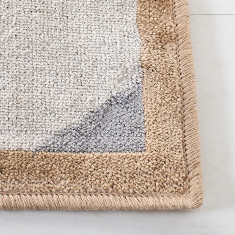 Safavieh Atlas 4'-0" x 6'-0" Rug in Beige / Grey