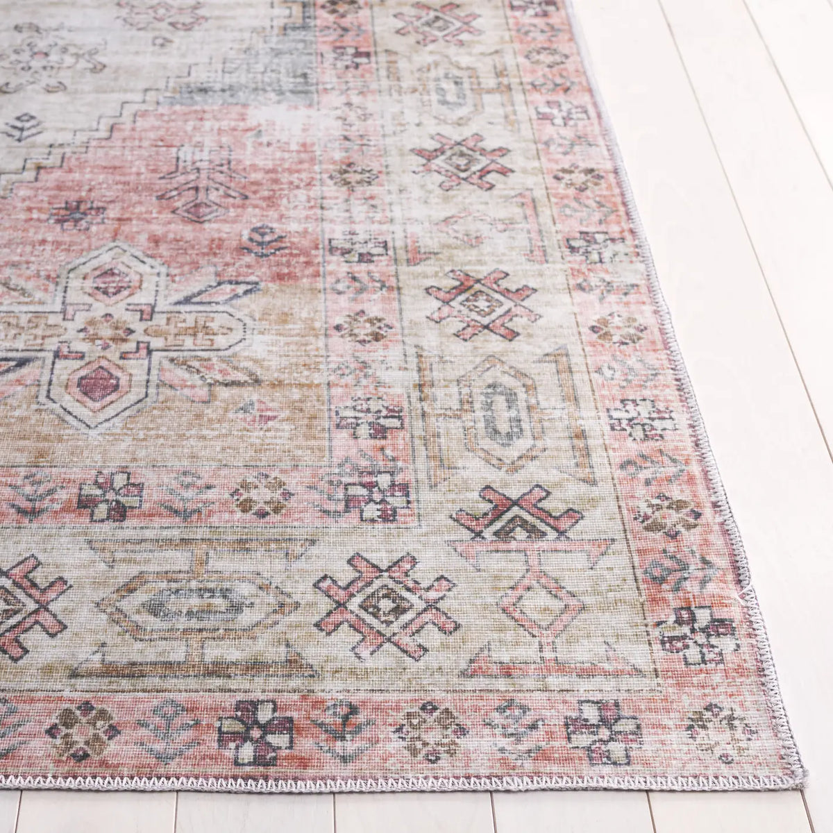 Safavieh Arizona 4'-0" x 6'-0" Rug in Olive / Red