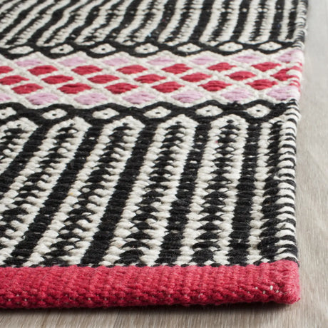 Safavieh Montauk 2'-3" x 7'-0" Rug in Light Pink / Multi