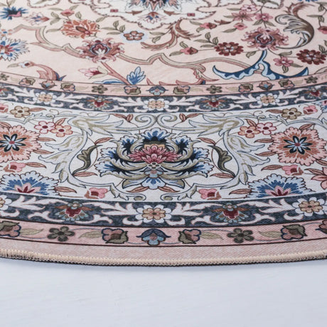 Safavieh Tucson 6'-0" x 6'-0" Rug in Beige / Green