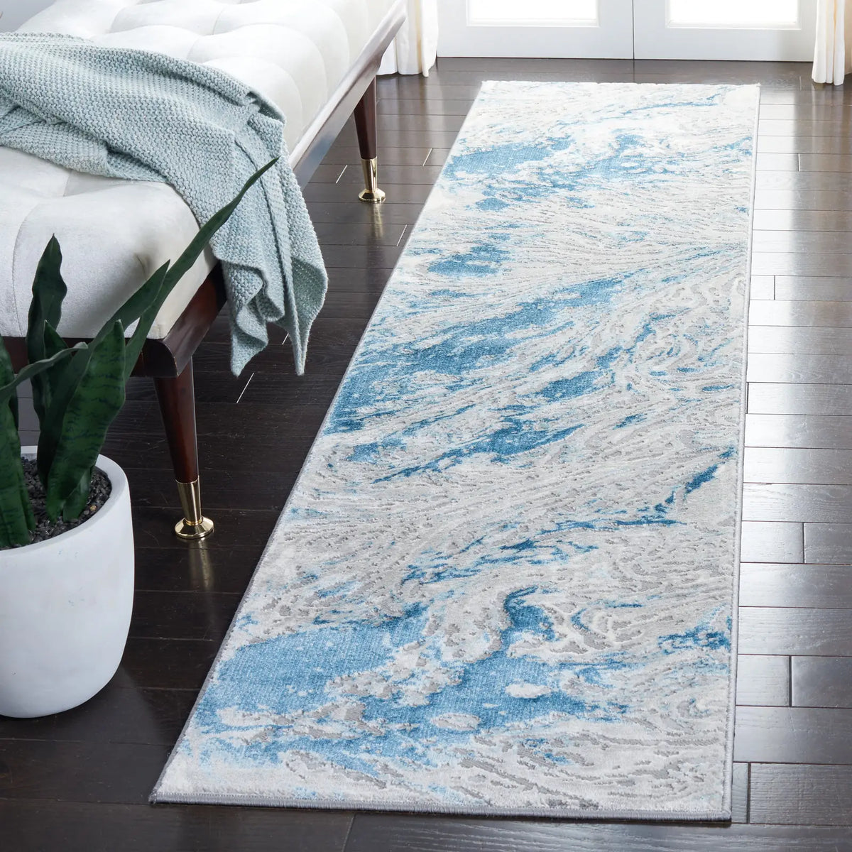 Safavieh Meadow 500 2'-0" x 8'-0" Rug in Grey / Blue