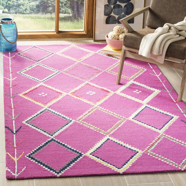 Safavieh Bellagio 4'-0" x 6'-0" Rug in Fuchsia / Multi