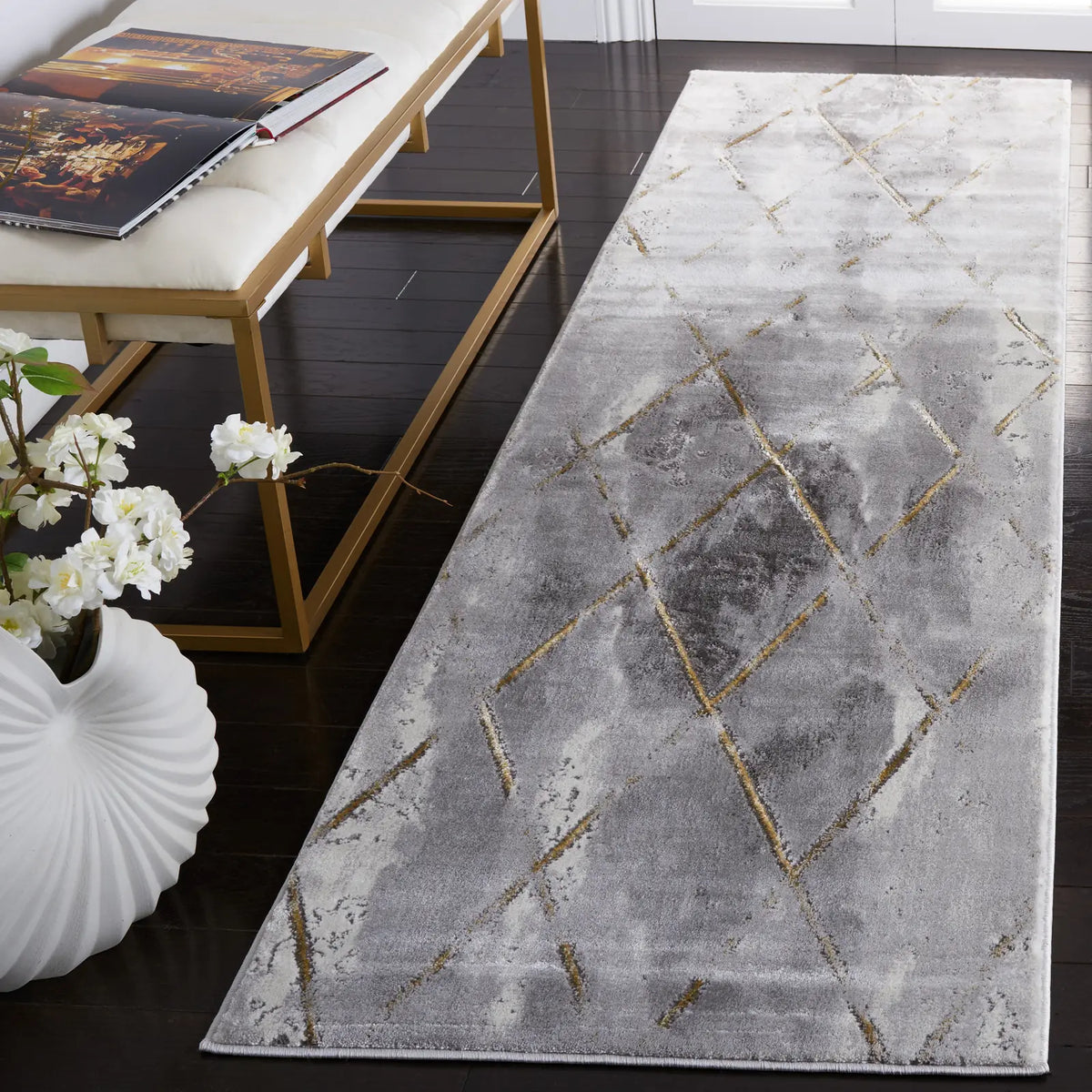 Safavieh Craft 2'-3" x 8'-0" Rug in Grey / Gold