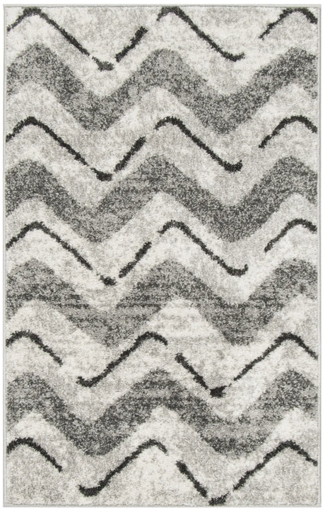 Safavieh Adirondack 2'-6" x 4'-0" Rug in Silver / Charcoal