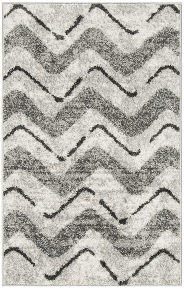 Safavieh Adirondack 2'-6" x 4'-0" Rug in Silver / Charcoal