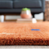 Safavieh Himalaya 4'-0" x 6'-0" Rug in Rust