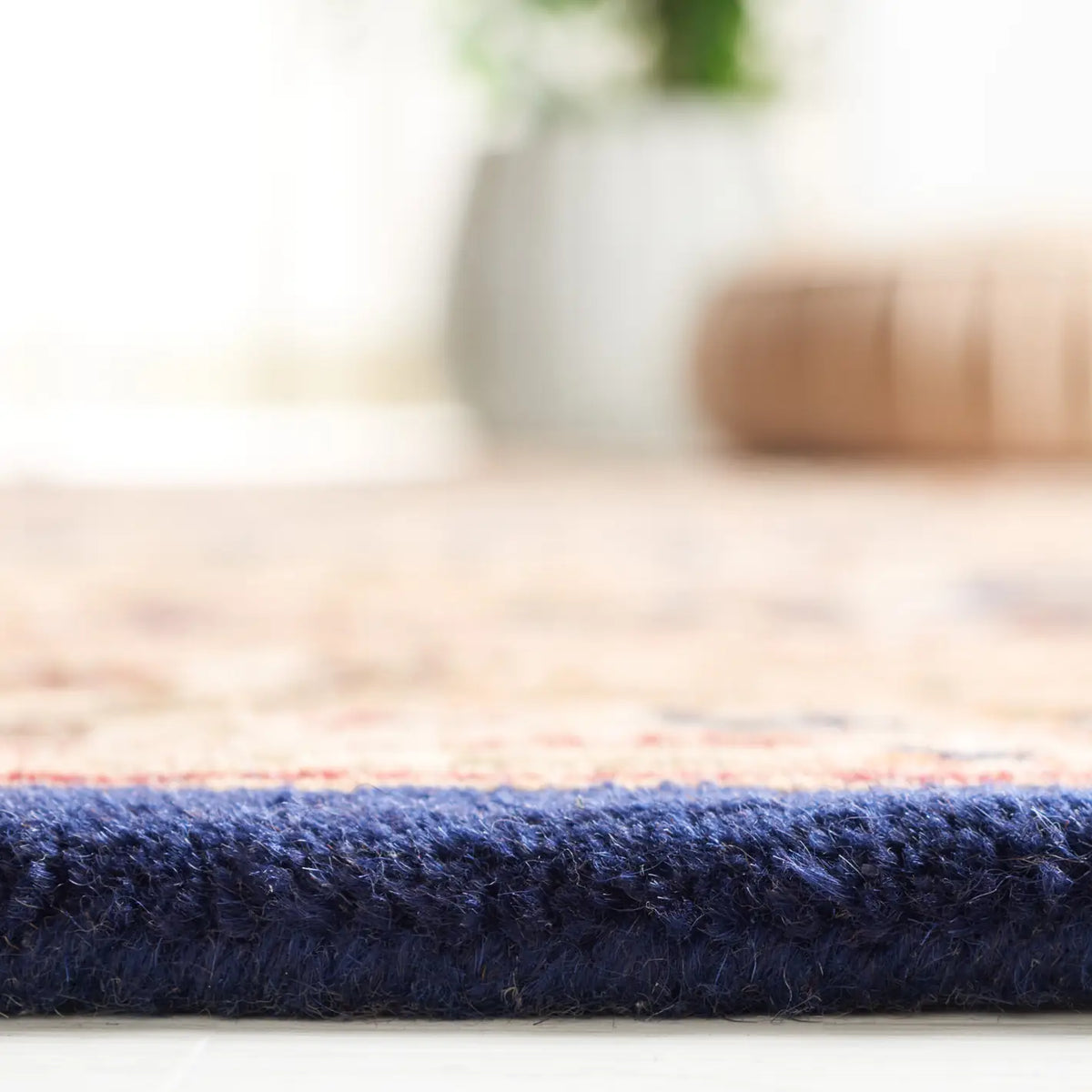 Safavieh Persian Legend 4'-0" x 6'-0" Rug in Blue / Gold