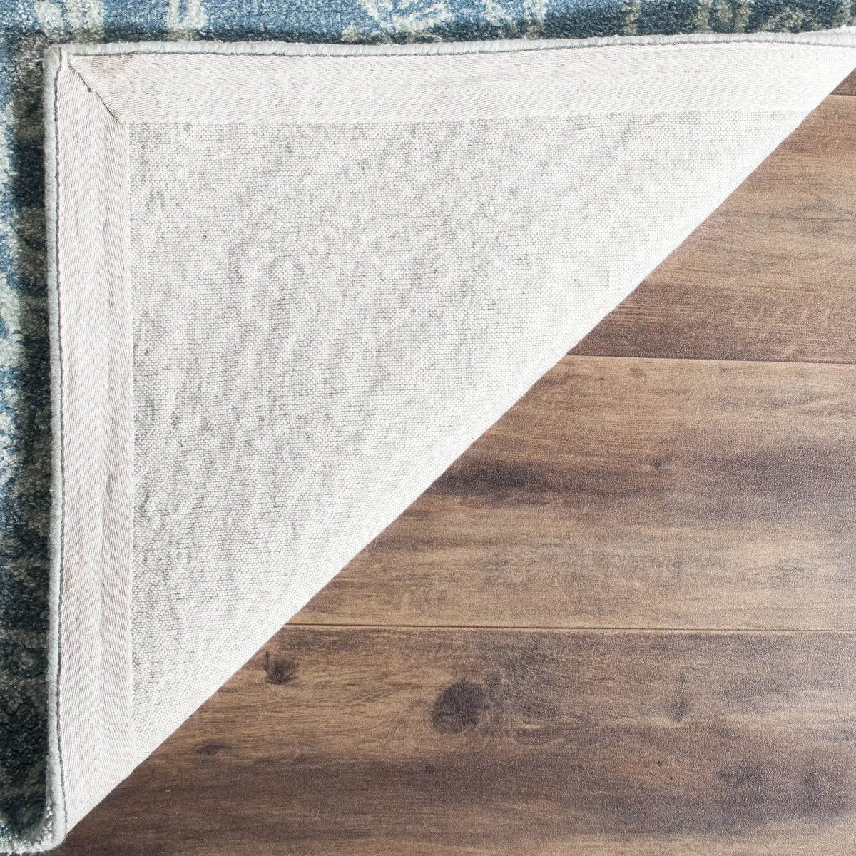 Safavieh Martha Stewart 5'-0" x 8'-0" Rug in Blue / Ivory