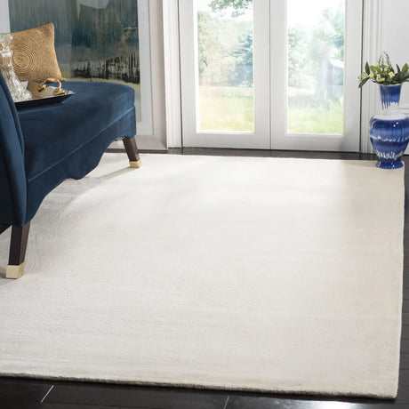 Safavieh Mirage 5'-0" x 8'-0" Rug in White