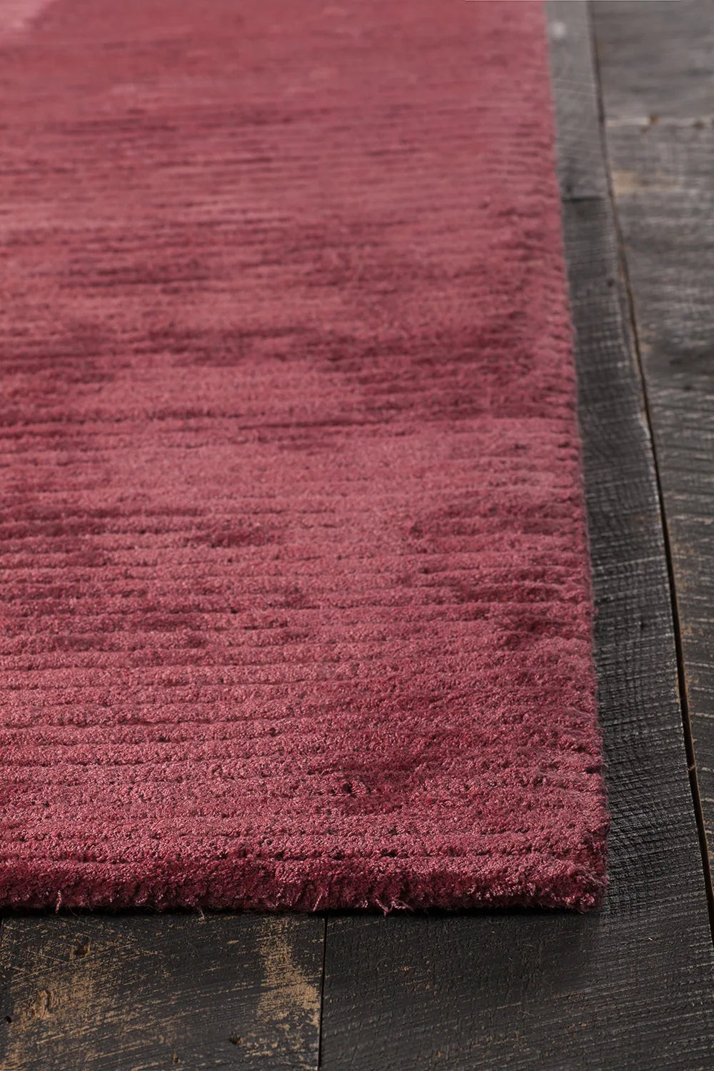 Chandra Angelo ANG-26201 Red rug, corner detail