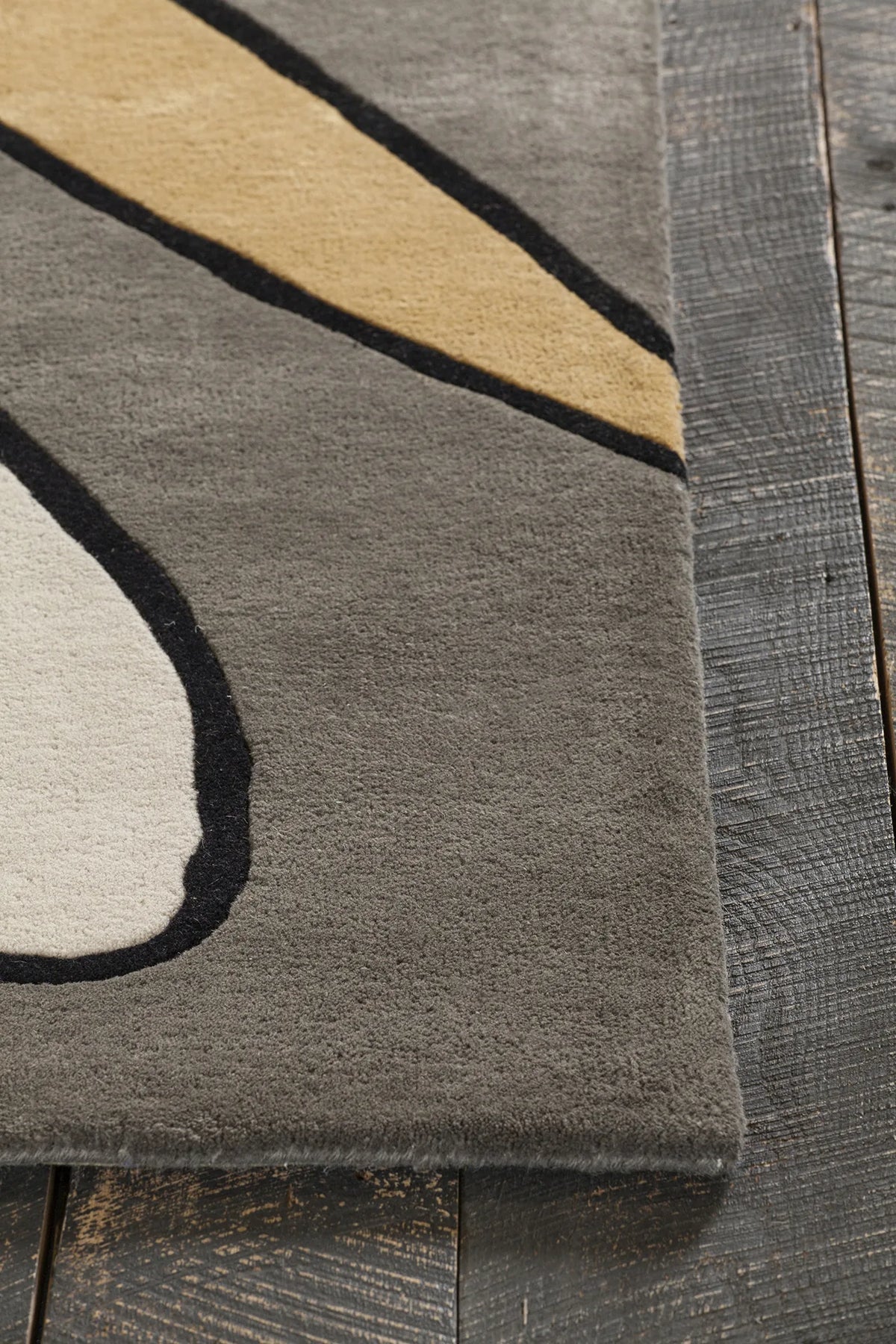 Chandra Bense Garza BEN-3020 Grey and Cream and Green and Orange and Blue and Black rug, corner detail