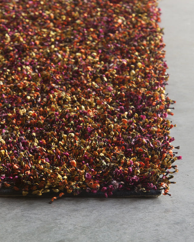 Chandra Blossom BLO-29402 Red and Orange rug, corner detail