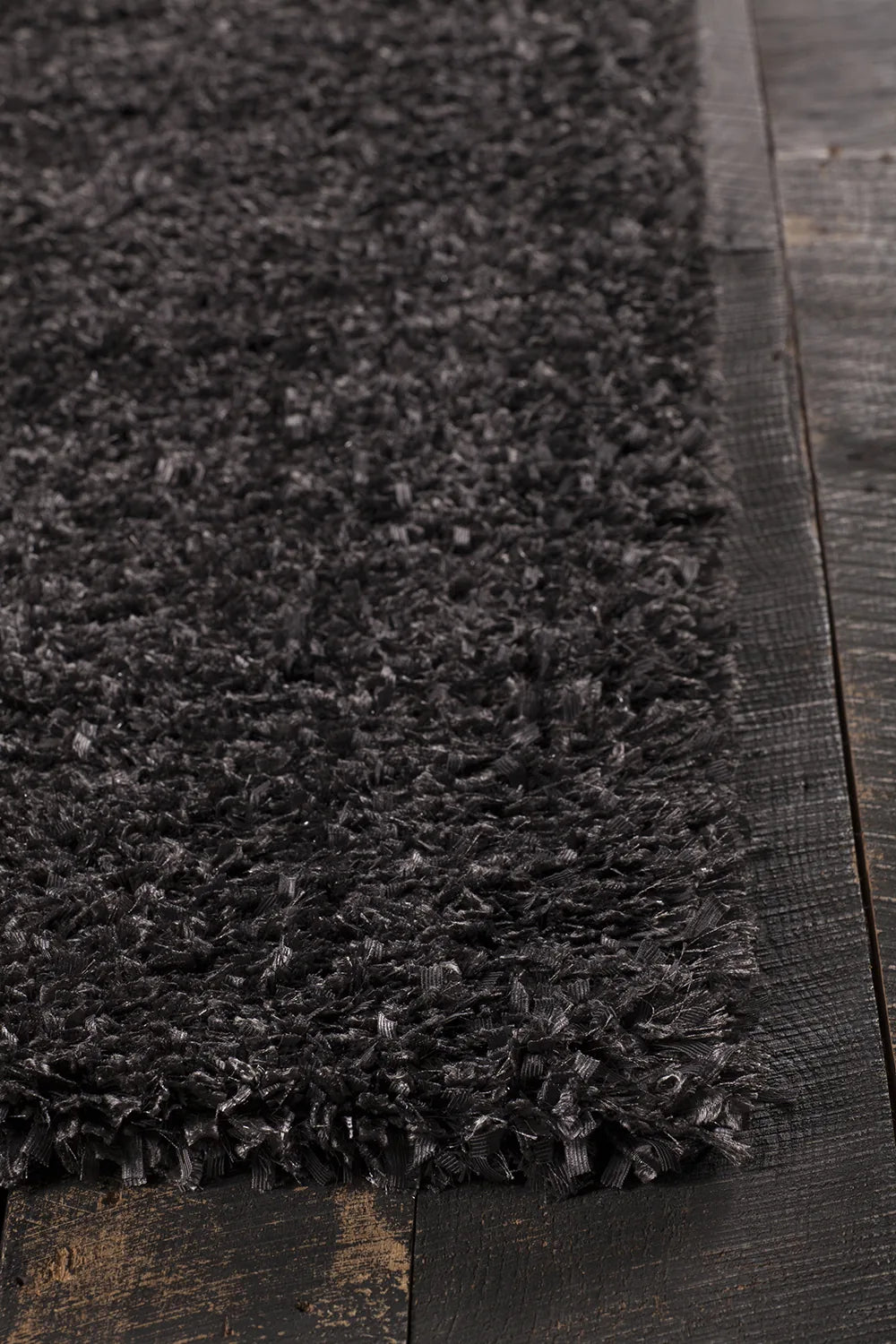 Chandra Bolero BOL-51304 Black rug, corner detail