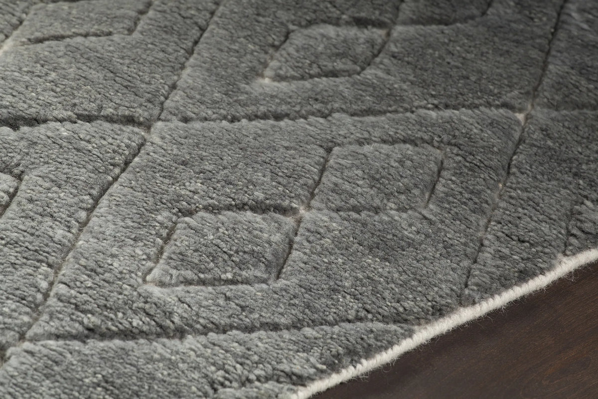 Chandra Catalina CAT-45100 Silver rug, side detail view