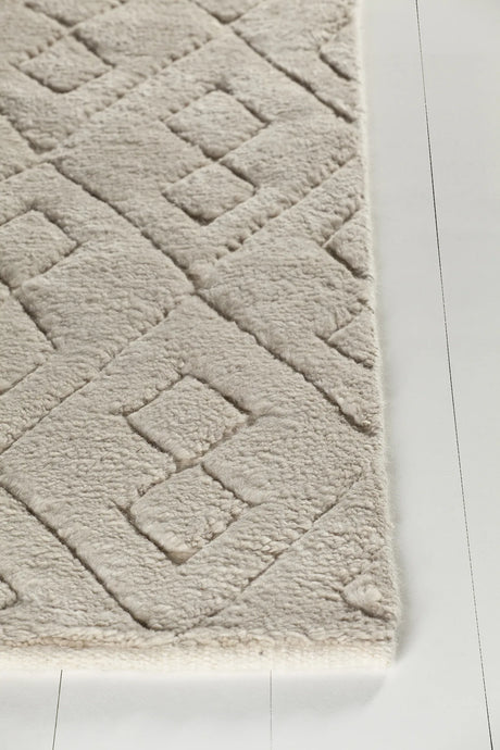 Chandra Catalina CAT-45102 Beige rug, corner detail
