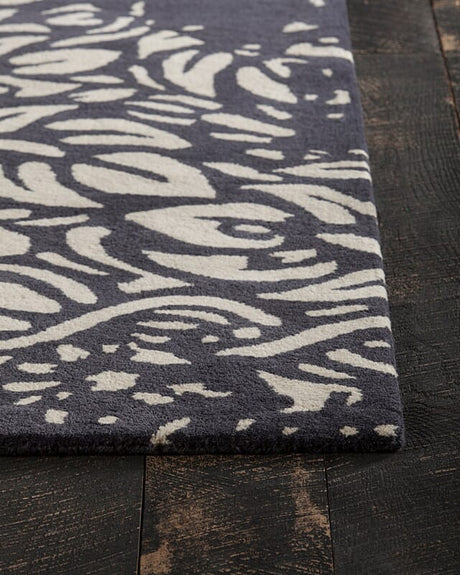 Chandra Int Int-30082 Black / Cream Rugs.