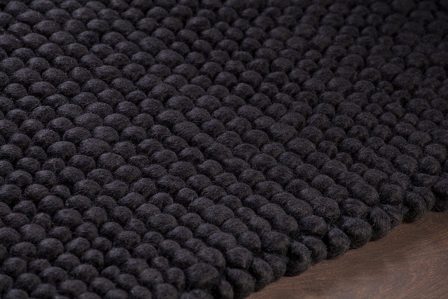 Chandra Quina Qui-42902 Black Rugs.