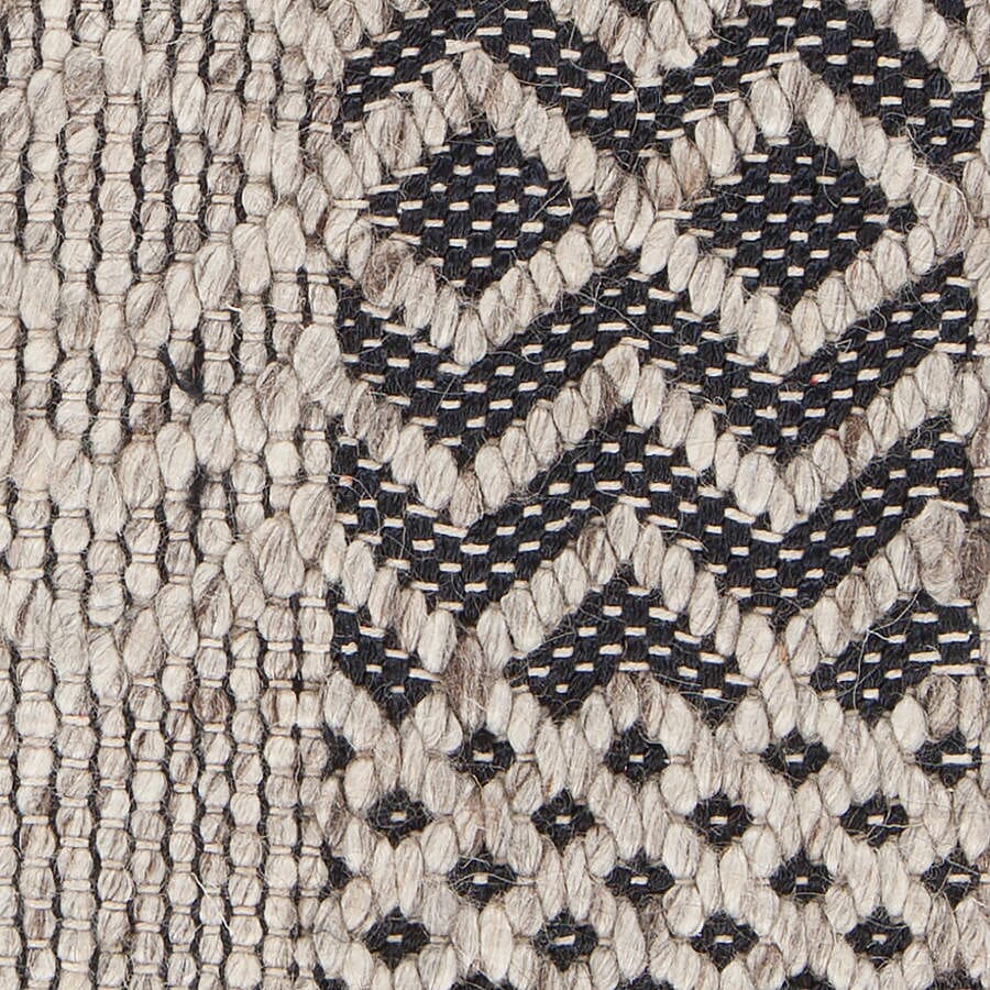 Chandra Salona Sal-34503 Black Rugs.