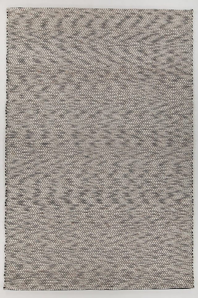 Chandra Yvonne Yvo-48501 White / Black Rugs.