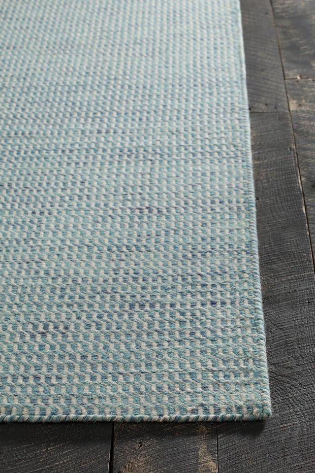 Chandra Crest CRE-33503 Blue and White rug, corner detail