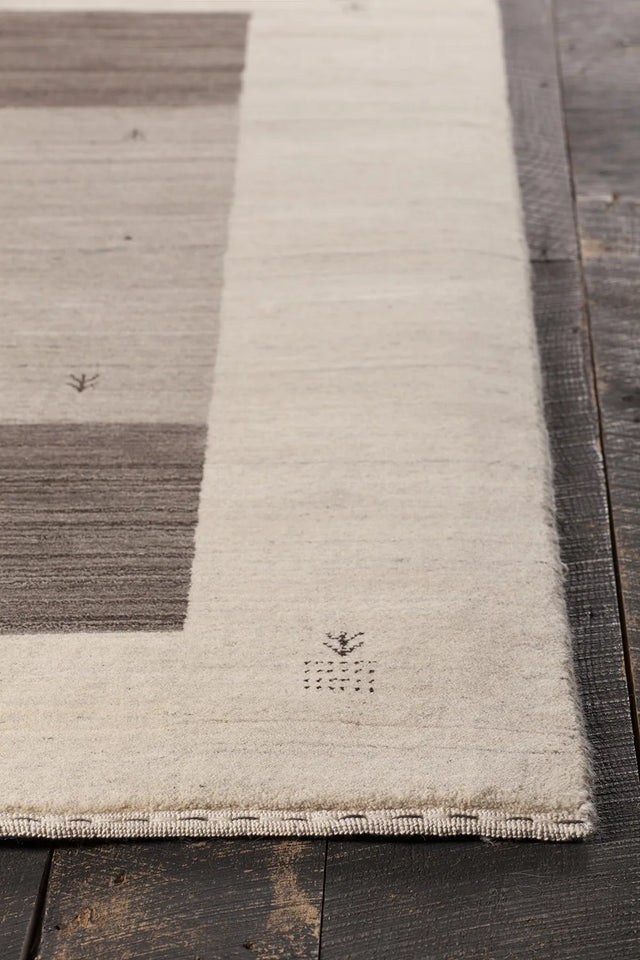 Chandra Elantra ELA-51705 Cream and Brown rug, corner detail