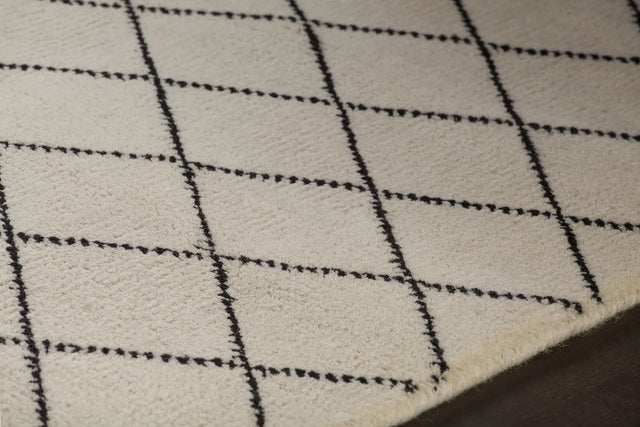 Chandra Gaia GAI-10901 White and Black rug, side detail view