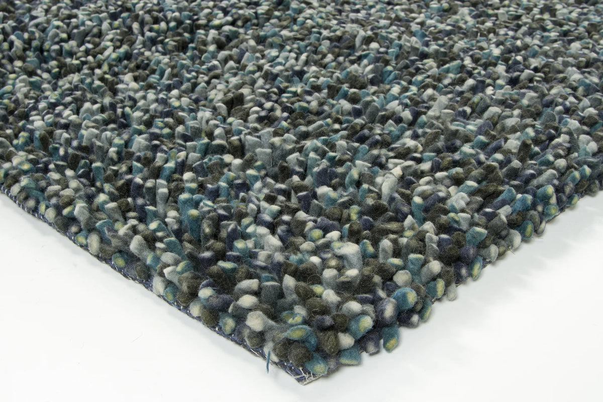 Chandra Gems GEM-9601 Grey and Blue rug, corner detail