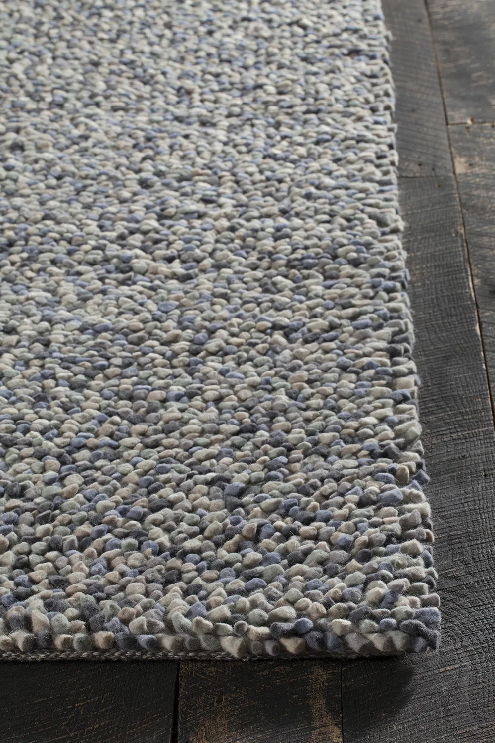 Chandra Gems GEM-9605 Grey Multi rug, corner detail