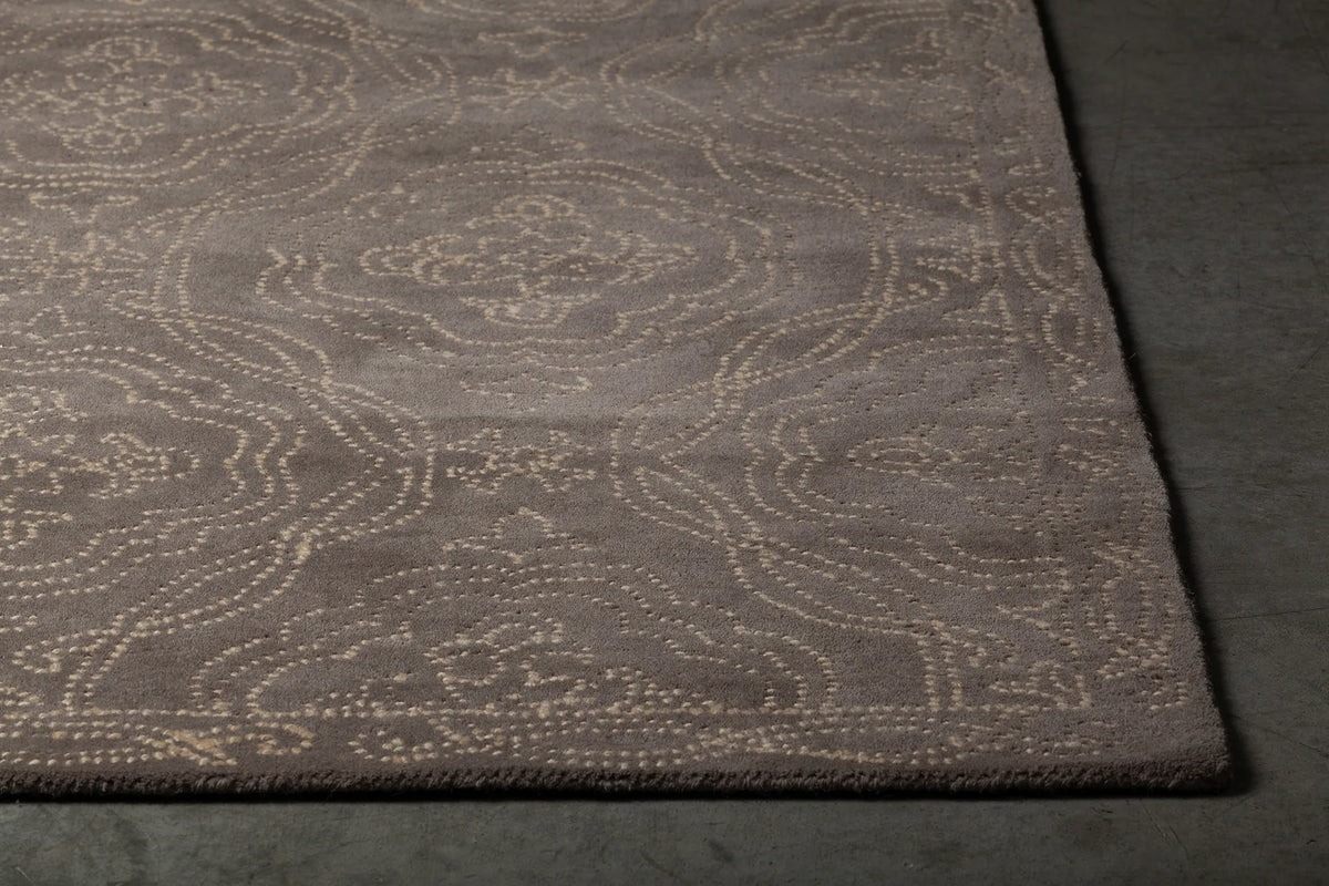 Chandra Hailee HAI-49602 Grey and Gold rug, corner detail